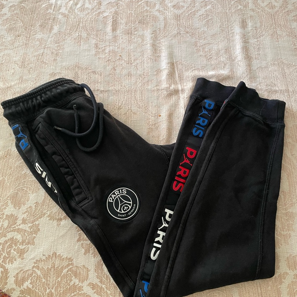 Jordan PSG (Paris Saint German) black sweatpants size small petite child
